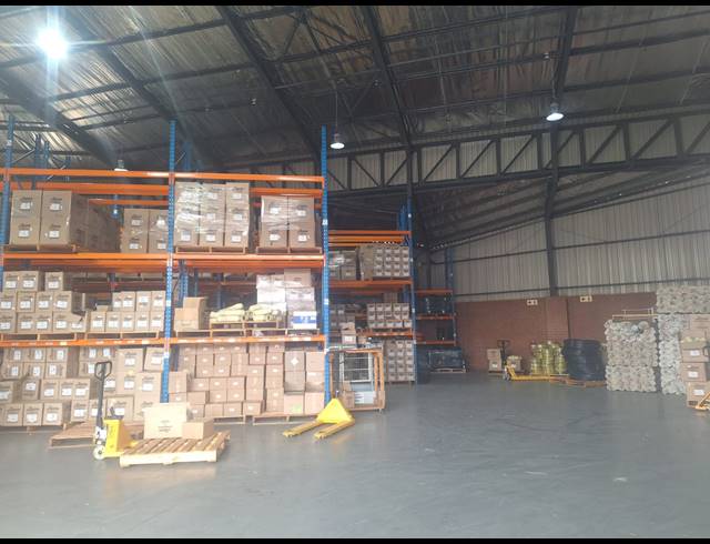 1,200M² WAREHOUSE TO LET IN RIVERSIDE INDUSTRIAL PARK